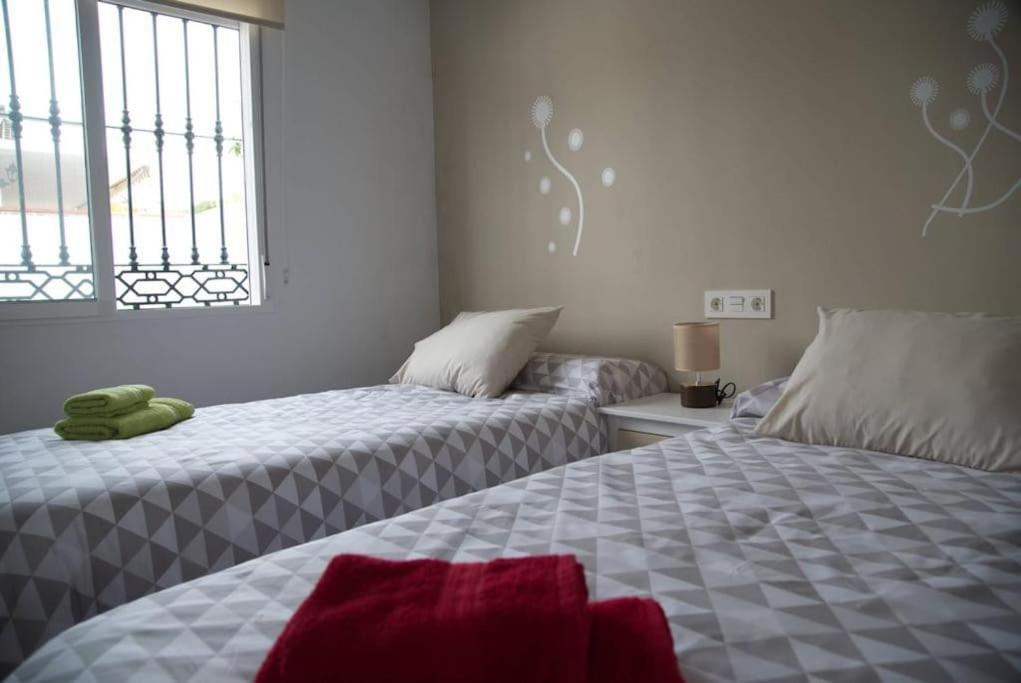 House W Shared Pool, Perfect For Small Families Fuengirola Exterior photo